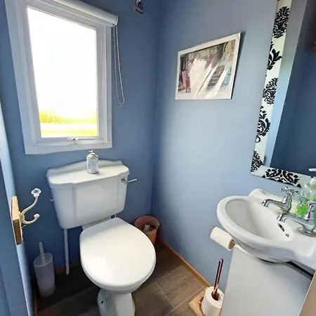 Big Sky Oceanview Retreat - Sleeps 6 Drumaville