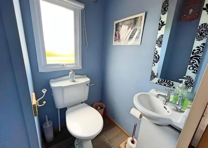 Big Sky Oceanview Retreat - Sleeps 6 Drumaville